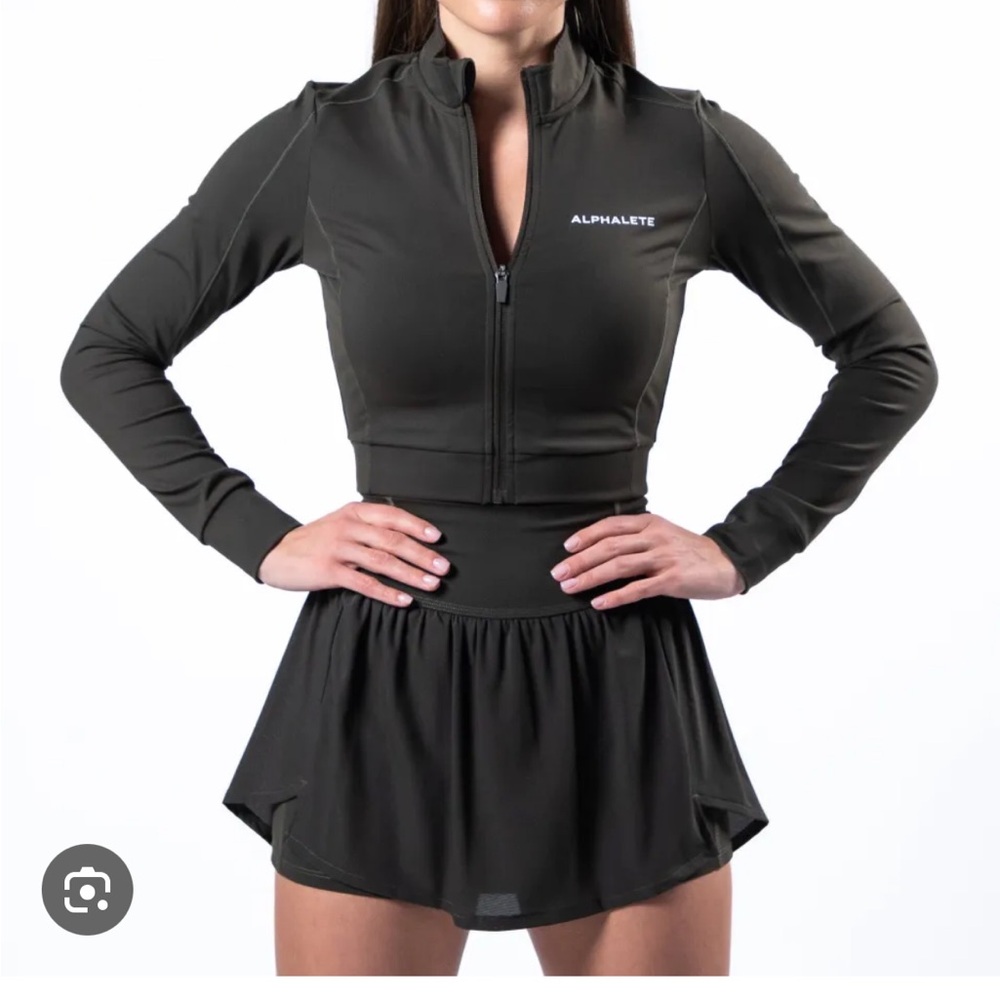Alphalete crop jacket